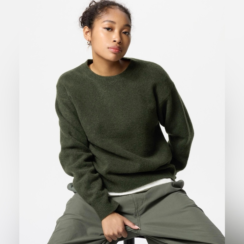 Uniqlo Soufflé Yarn Sweater - Olive